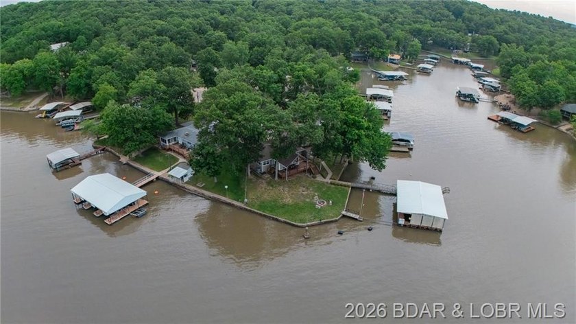 Lakefront living at its finest in this stunning waterfront ranch - photo 42