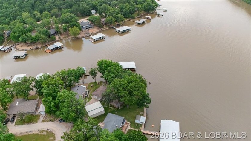 Lakefront living at its finest in this stunning waterfront ranch - photo 43