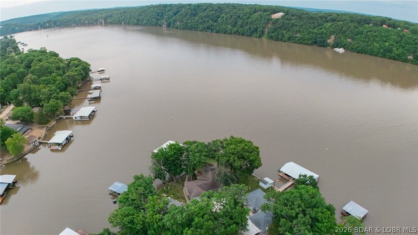 Lakefront living at its finest in this stunning waterfront ranch - photo 44