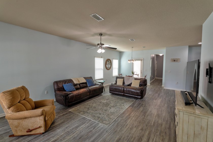 Welcome to this beautiful 4-bedroom, 3-bath home located in the - photo 11