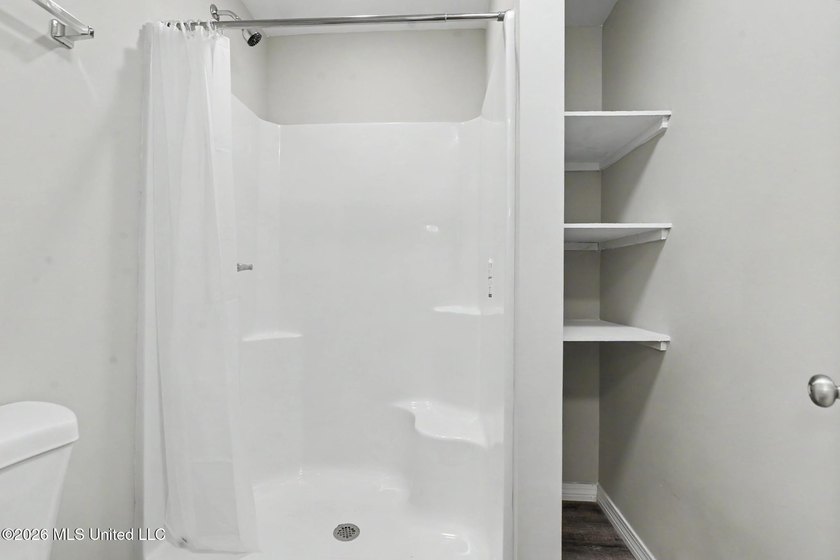 Beautifully updated 3-bedroom, 2-bath home tucked away on a - photo 12