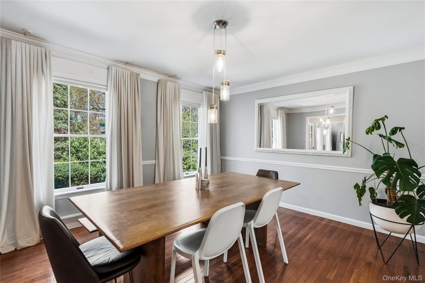Nestled on a secluded, lushly landscaped three-quarter-acre - photo 12