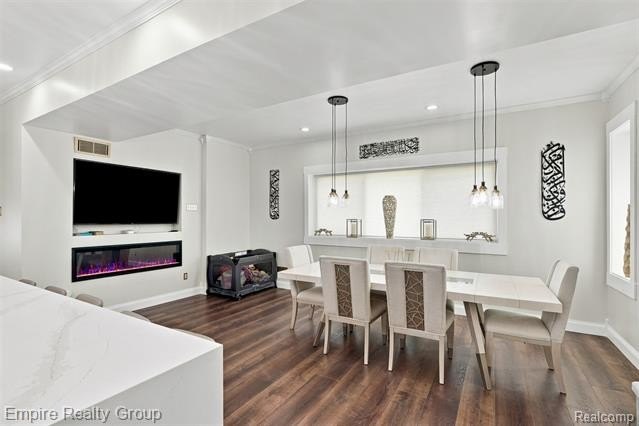 Stunning Luxury Lakefront Home on Belleville Lake Experience the - photo 13