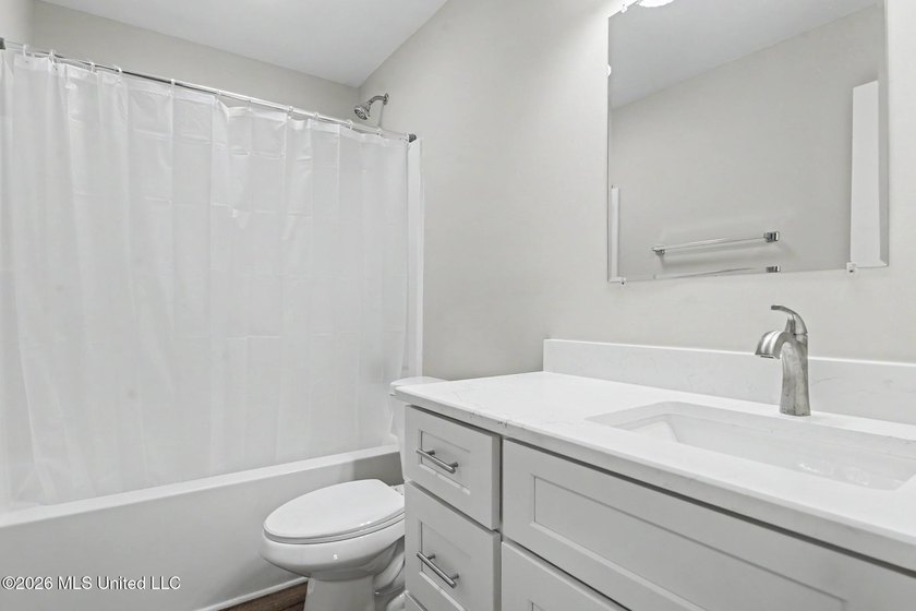 Beautifully updated 3-bedroom, 2-bath home tucked away on a - photo 17