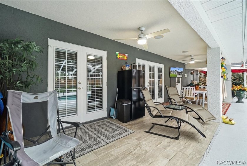 This recently updated interior and decor, well-maintained 3-bed - photo 30
