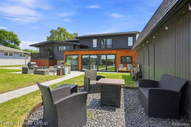 Stunning Luxury Lakefront Home on Belleville Lake Experience the - photo 48