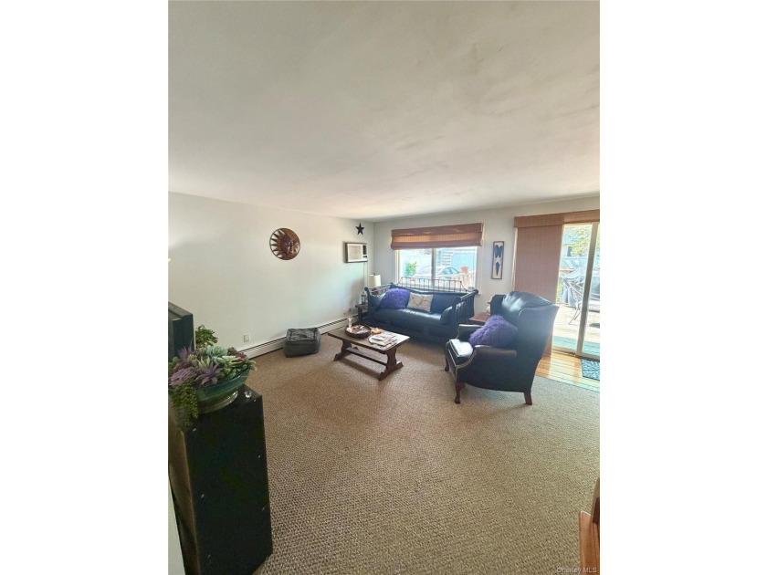 Don't miss this well-maintained ranch offers 3 bedrooms, 2 full - photo 9