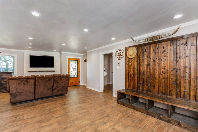 Welcome to 3701 Waldron Road! This renovated 3 bedroom, 2 - photo 11
