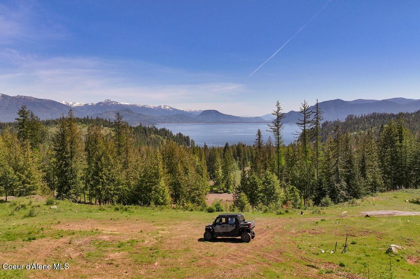 Estate Lot 16 at Camp Bay offers an extraordinary opportunity to - photo 2