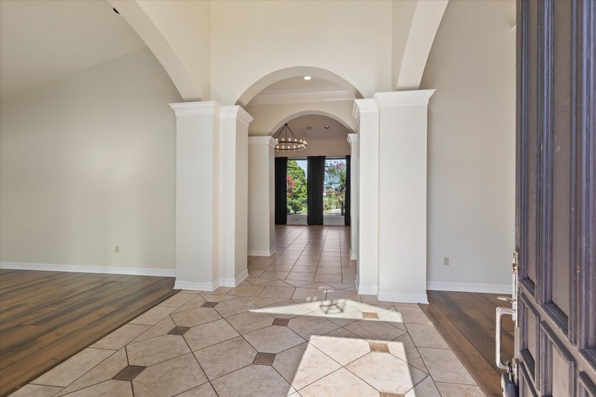 Luxury Living in Turtle Creek. Experience refined East Texas - photo 4