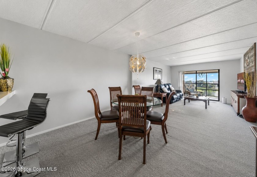 Introducing a move in ready condo... in the heart of Melbourne - photo 8