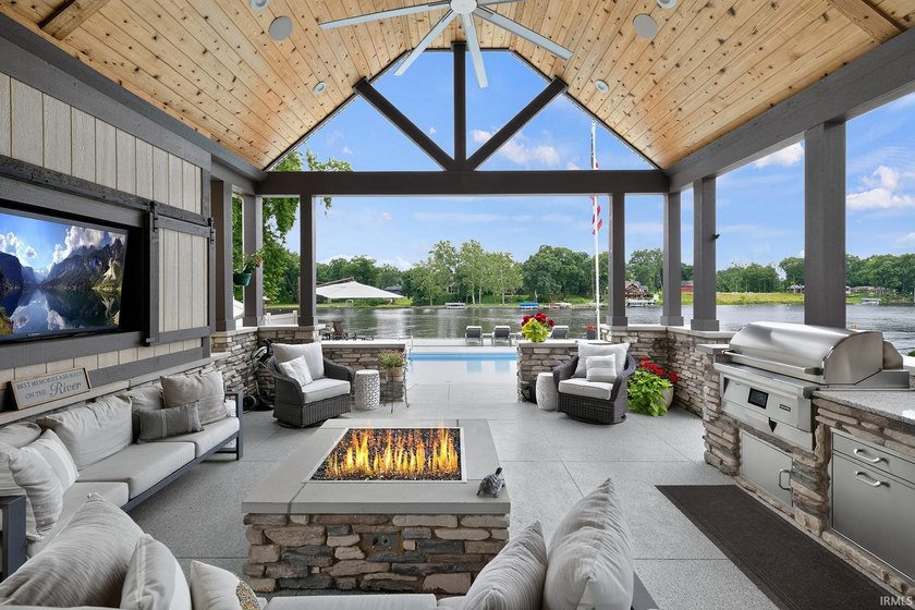 Exceptional luxury home on the Upper St. Joe River loaded with - photo 23