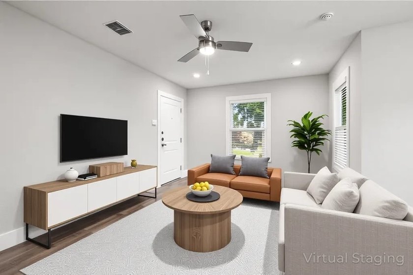 Over 2400 Sqare feet!!! Pictures do no justice to this home - photo 6