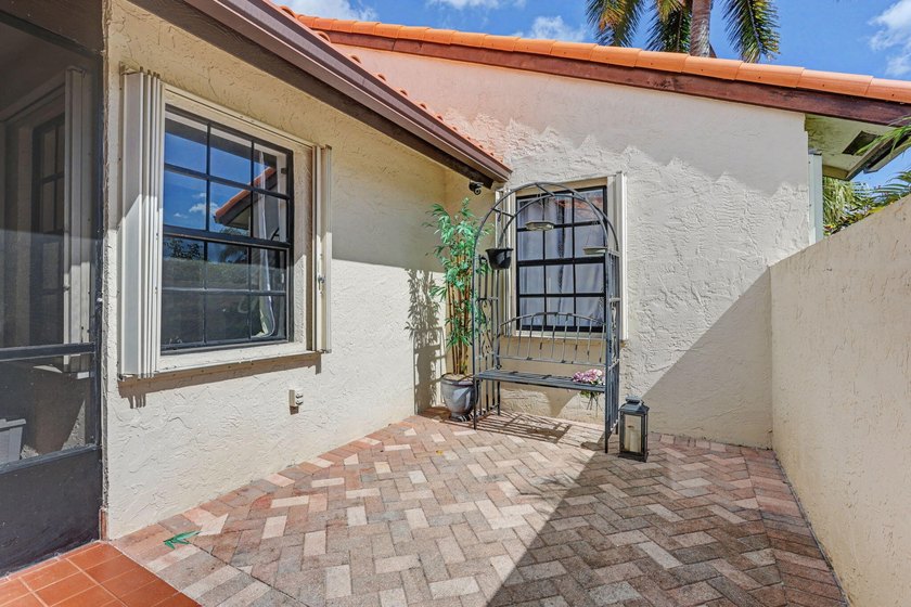 Welcome to this beautiful 3-bedroom, 2-bath residence located in - photo 4