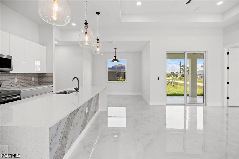 CORNER LOT | NEW CONSTRUCTION | SELLER INCENTIVES AVAILABLE! - photo 12