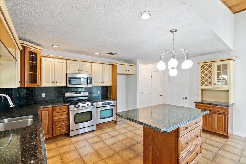 Welcome to the desirable Beau Rivage Estates community of Stuart - photo 19