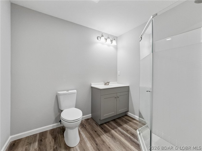 Completely rebuilt from the ground up, 5-bed, 3-bath home in - photo 35