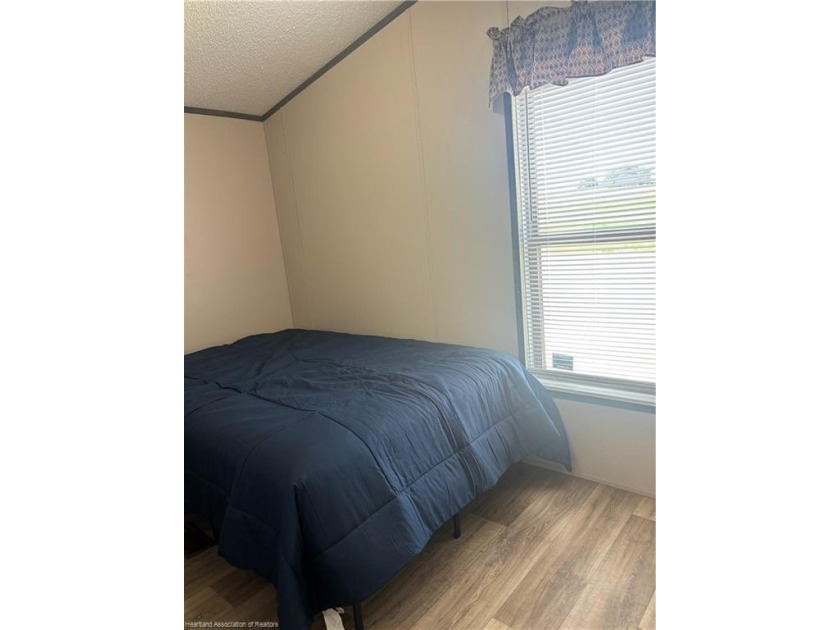 Welcome to easy Florida living! This 2023, 2-bedroom, 1-bath - photo 17