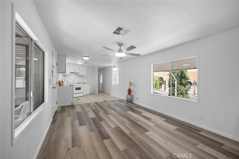 ** Recently Updated Spacious ** 2 bedroom, 2 bath Home is - photo 23