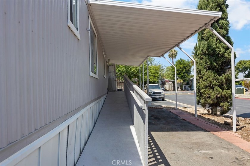 ** Recently Updated Spacious ** 2 bedroom, 2 bath Home is - photo 30