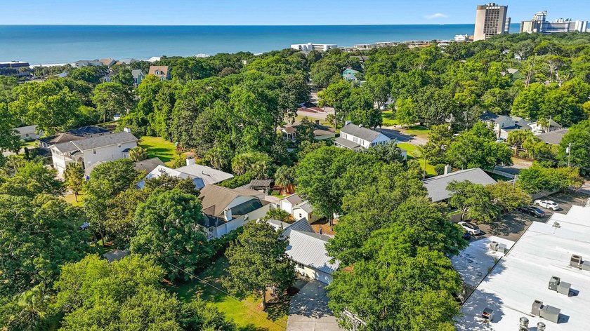 **Rare Coastal Retreat in The Avenues | 411 Sunset Trail | - photo 31