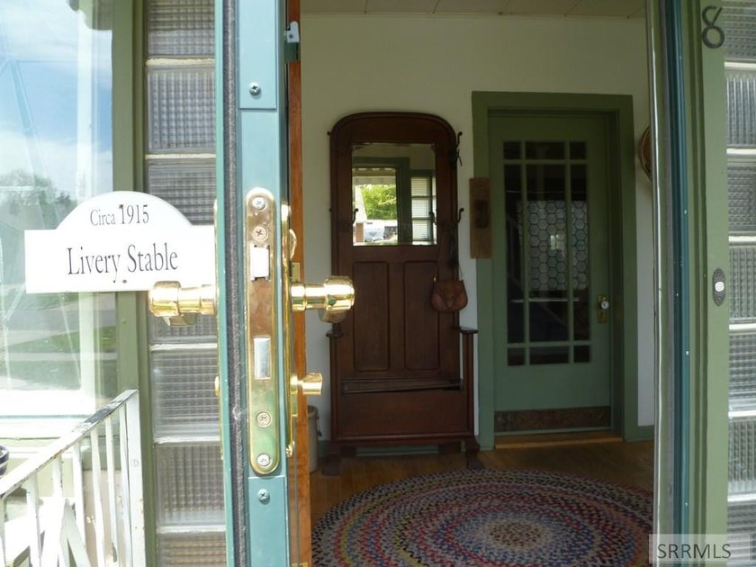 A must see, to appreciate this one of a kind Craftsman beautiful - photo 11