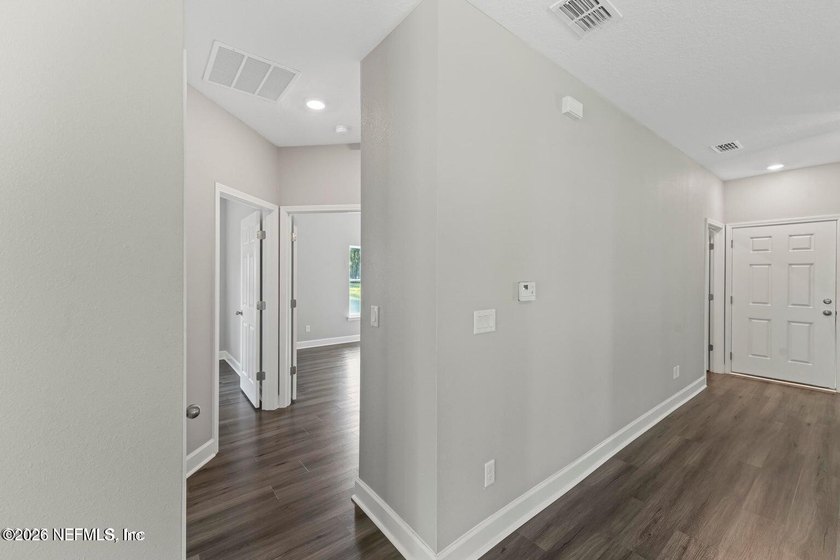 Stunning New Construction Home 3 Beds - 2 Baths Welcome home to - photo 22