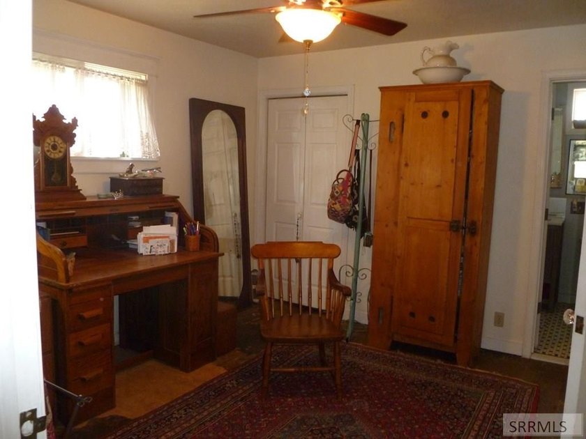 A must see, to appreciate this one of a kind Craftsman beautiful - photo 27