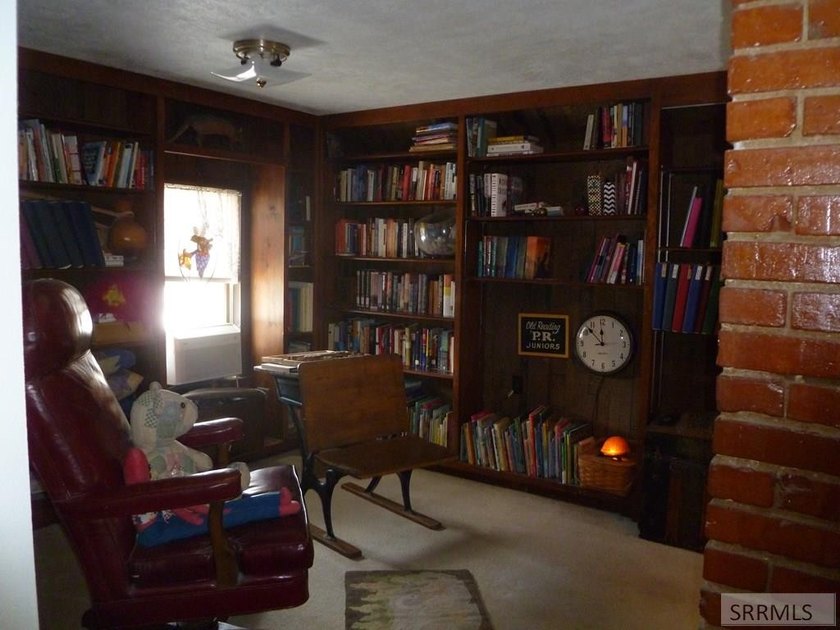 A must see, to appreciate this one of a kind Craftsman beautiful - photo 31
