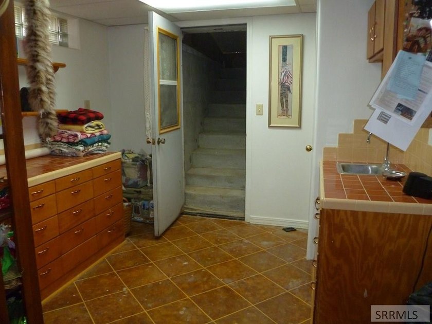 A must see, to appreciate this one of a kind Craftsman beautiful - photo 43