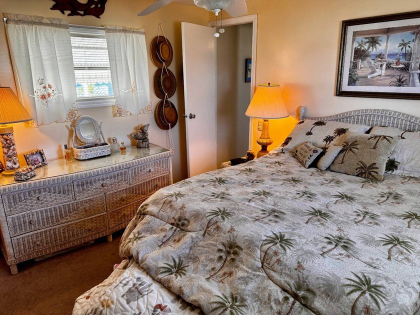 Welcome to this charming 1973 single-wide home with an extension - photo 33