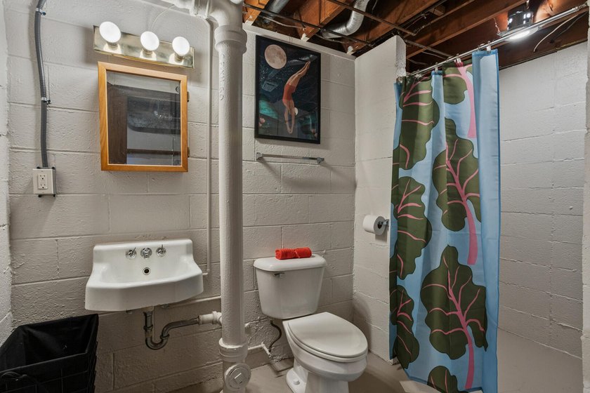 Mid Century sprawling home offers so many spaces to entertain - photo 29