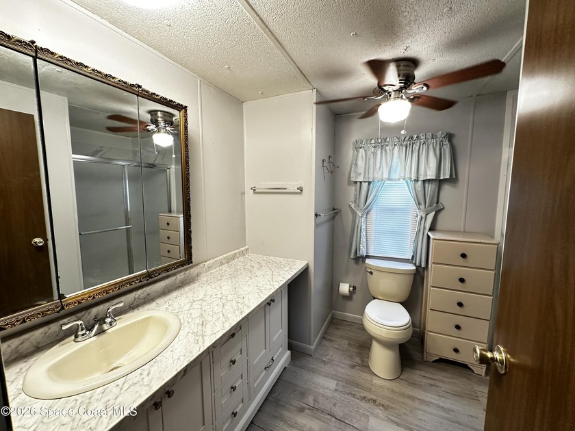 Big Price Drop! Come and take a look, great property. A Rare - photo 8