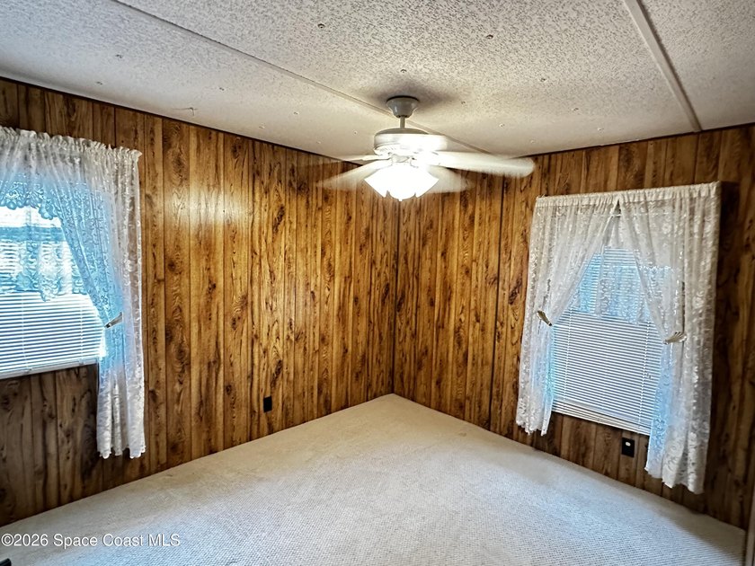 Big Price Drop! Come and take a look, great property. A Rare - photo 10