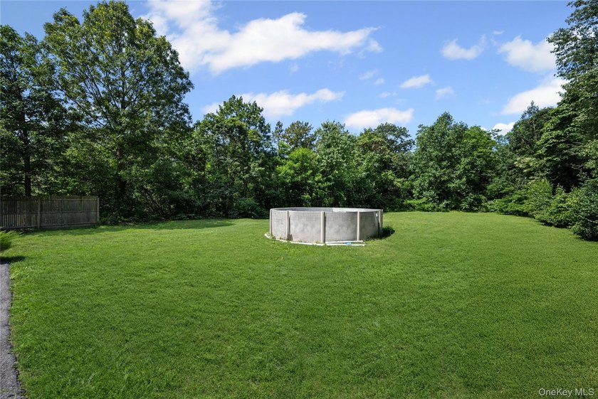 Welcome to this beautifully designed 4-bedroom, 3-bath expanded - photo 33