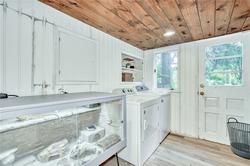 Welcome home to this beautifully updated 4-bedroom, 2-bath - photo 37
