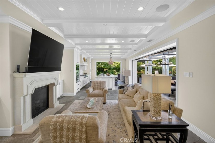 **Legacy by the Sea: A Rare Two-Residence Compound in Emerald - photo 47
