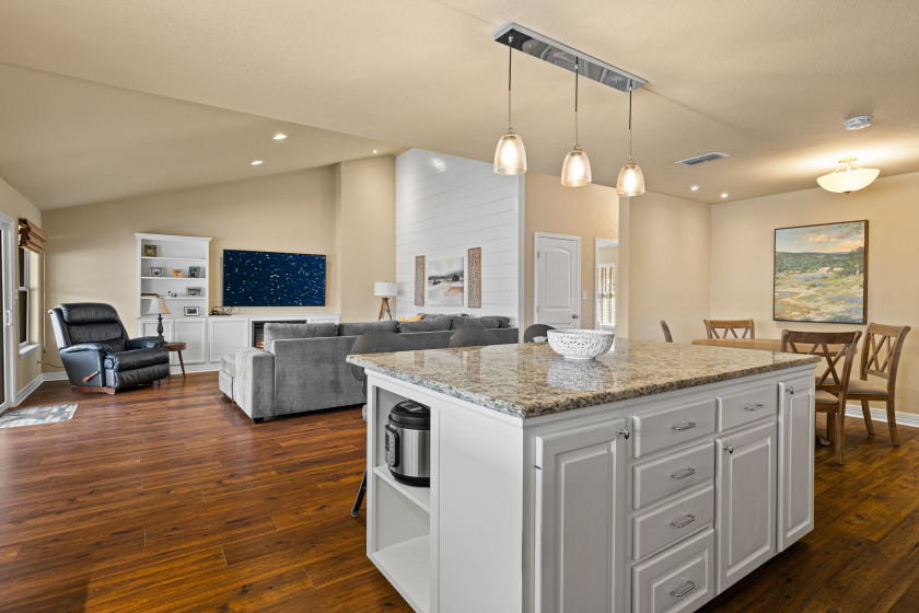 Price Improvement!
SU 5 Lake Cherokee - photo 4