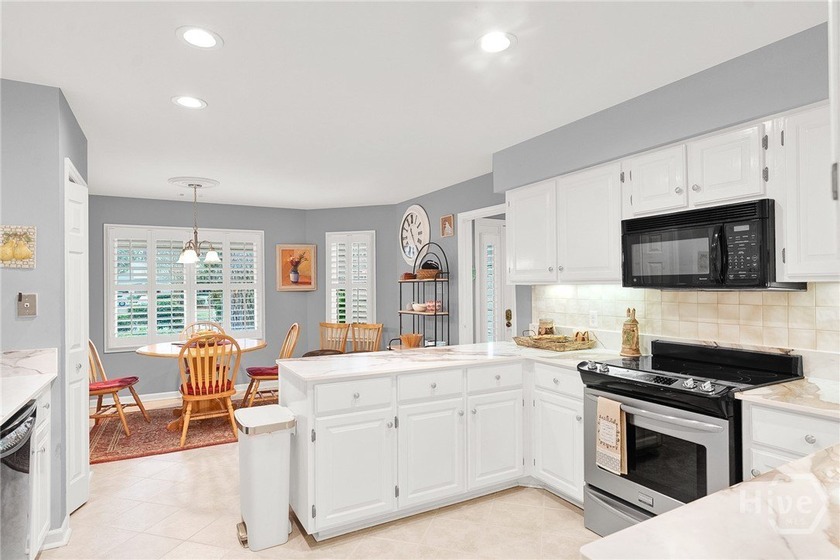Professionally and tastefully renovated, this light-filled &amp; - photo 14