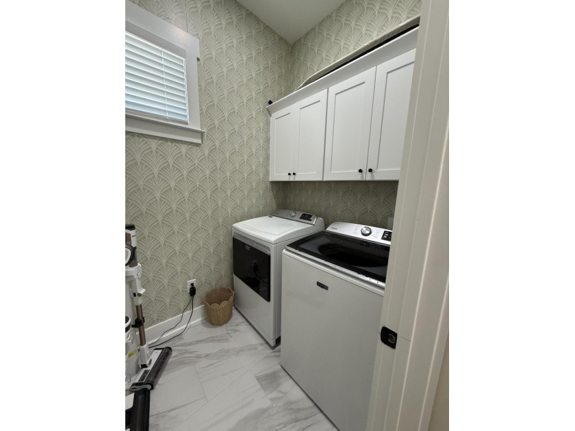 Construction complete and move-in ready! This home is less than - photo 33