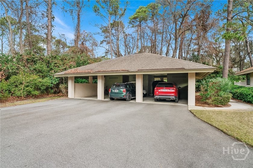 Professionally and tastefully renovated, this light-filled &amp; - photo 39