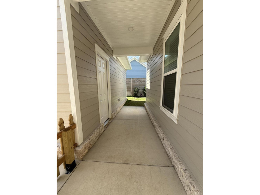 Construction complete and move-in ready! This home is less than - photo 45