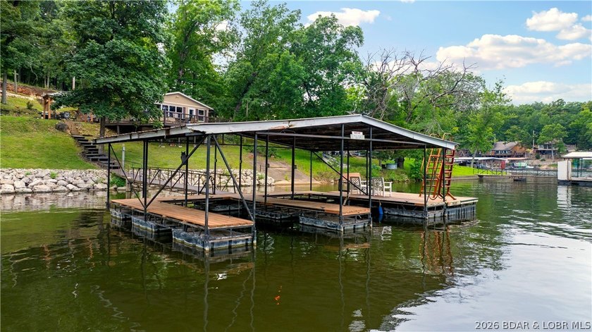 Lake Life + Prime Location Near Franky &amp; Louie's Beachfront Bar - photo 30
