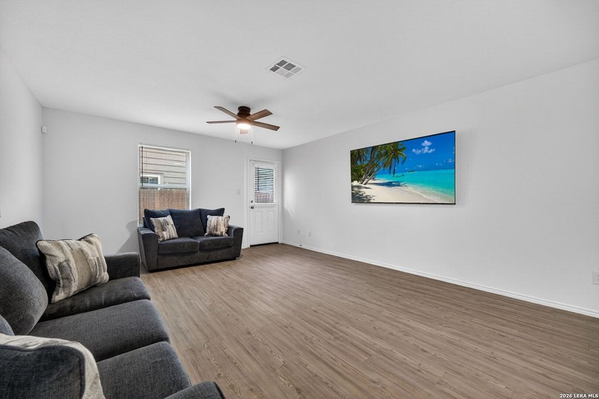 Open House July 18 and 19 12:00PM to 3:00PM. Welcome to this - photo 12