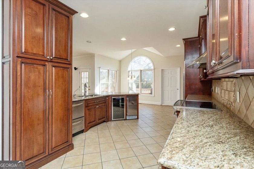 FABULOUS VIEWS, LOCATION, AND TRADITION In OCONEE this Ideally - photo 15