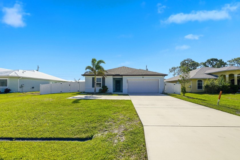 4 BEDROOMS | 3 BATHROOMS | PRIVATE GUEST APARTMENT | NO HOA | - photo 43