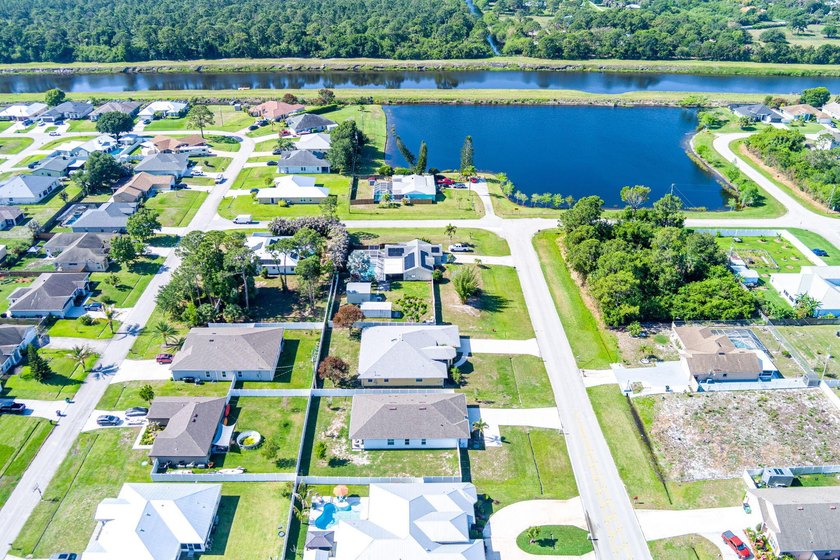 4 BEDROOMS | 3 BATHROOMS | PRIVATE GUEST APARTMENT | NO HOA | - photo 46