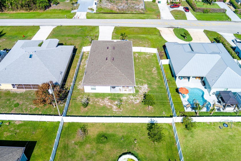 4 BEDROOMS | 3 BATHROOMS | PRIVATE GUEST APARTMENT | NO HOA | - photo 49