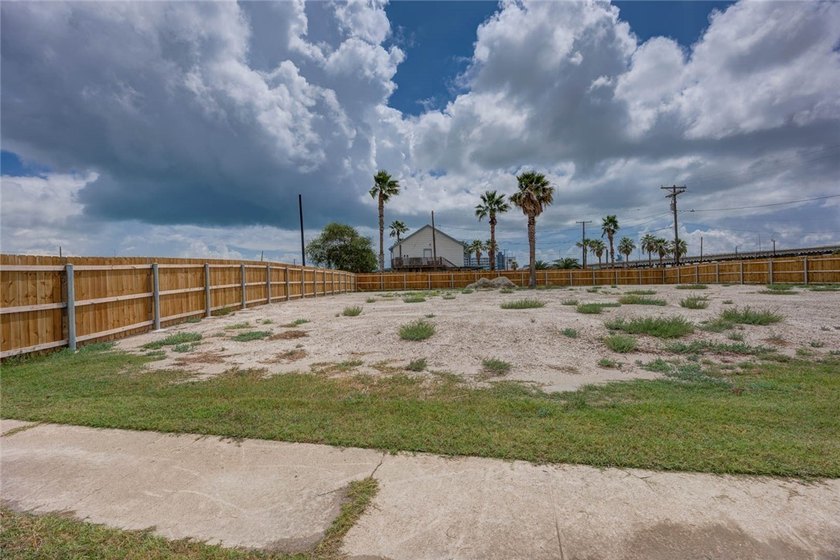 North Beach Lot - Perfect for Vacation Home or Investment - photo 5