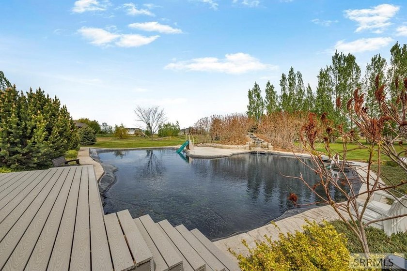 THIS PROPERTY IS CURRENTLY UNDER CONTRACT WITH A 48 HR FIRST - photo 29